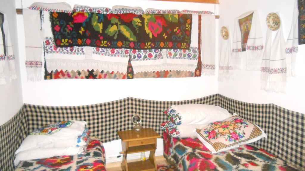 Hotel Busta House à Bogdan Vodă Chambre photo